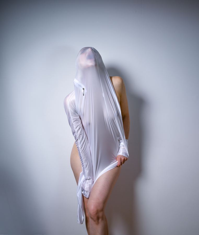 Anna in Knots — photograph 5 of 6